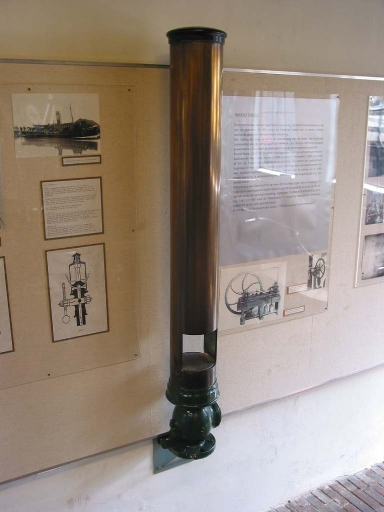 Stoomfluit van de houtfabriekfabriek 'Meihuizen' te Veendam