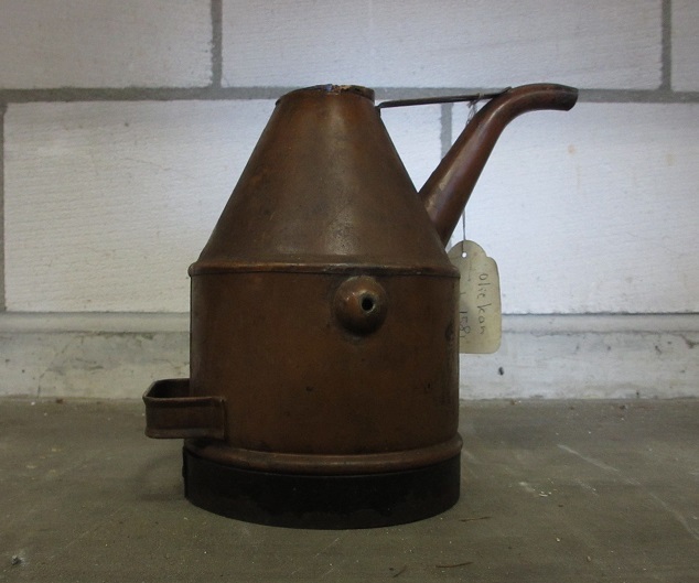 Oliekan behorend bij Kromhout motor, met kurkafsluiting.