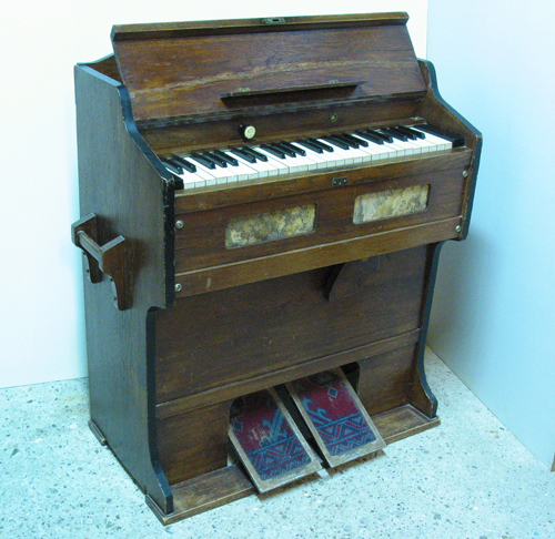 Scheepsharmonium, ook wel schippersharmonium genoemd, ca 1920