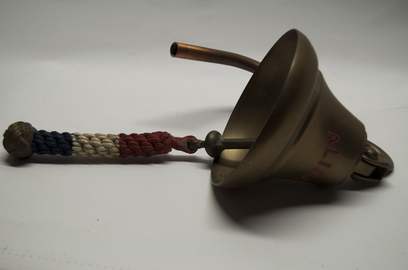 Scheepsbel van de '' Alida''