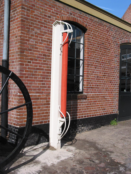 Rolpaal afkomstig van de hoek Drentsche Hoofdvaart-Norgervaart in Kloosterveen nabij Assen