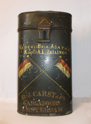 Documentenbus van de brik "Agatha", kapitein A.E. Zeilinga, 19e eeuw.