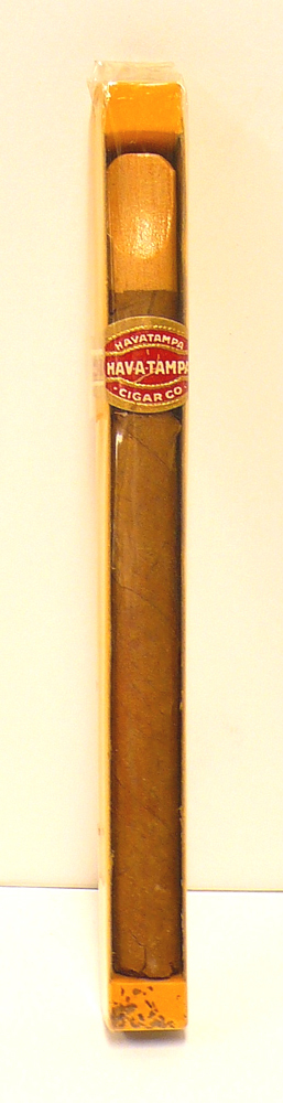 Losse sigaar met houten mondstukje in een doosje. Van merk Havatempa Cigar Co.
