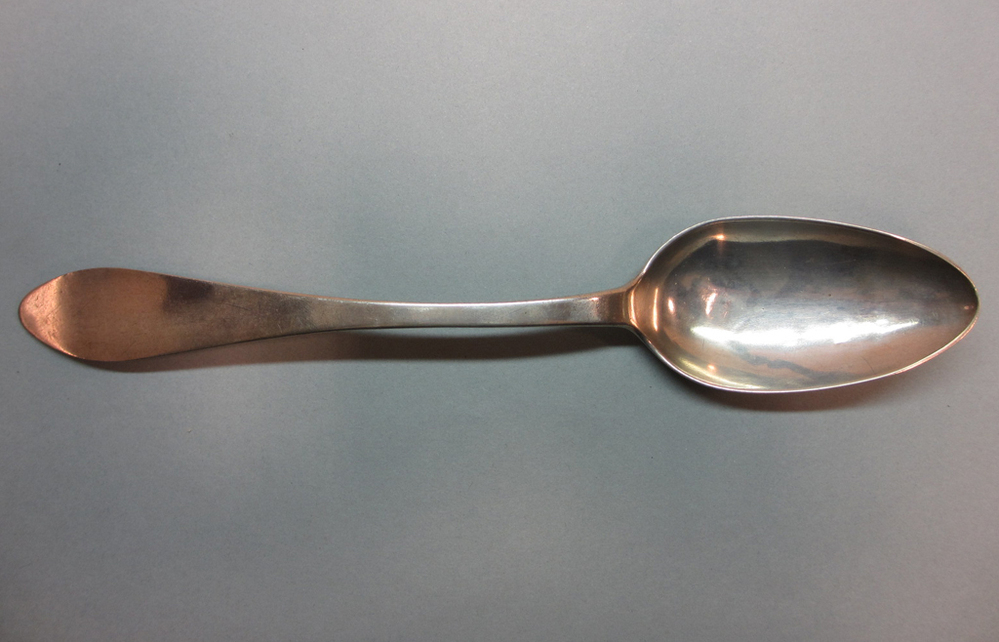 Oostzeelepel, "C.L. Bietau cargadoor in Danzig", vervaardigd door August Nathanael Lehnhard (Leonhard), circa 1821-1828.