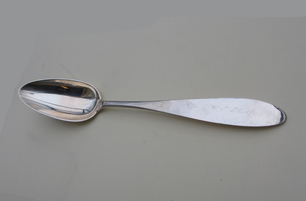 Oostzeelepel, 'HBS&AWP' vervaardigd door 'IFK&Co.' (zilversmid Johann Friedrich Krickhan&Co) te Koenigsberg in 1846 namens (scheepsmakelaar) of voor (kapitein) 'C.E. Elsasser'