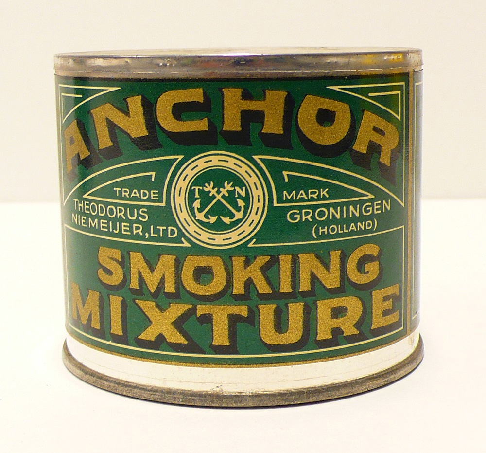 Tabakblik van het merk Anchor, geproduceerd door Theodorus Niemeijer te Groningen.