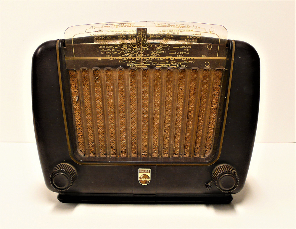 Philips radio type BX290U van bruin bakeliet, 1949