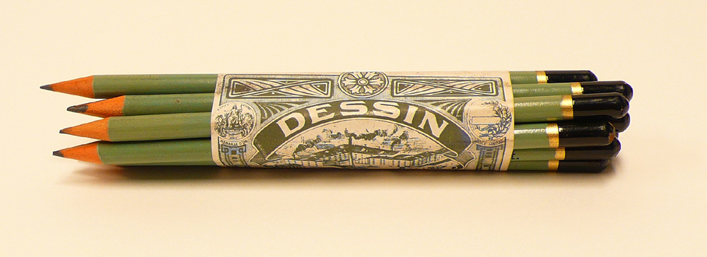 Bundel potloden van sigarenmagazijn "Insulinde" te Zandvoort in papieren wikkel