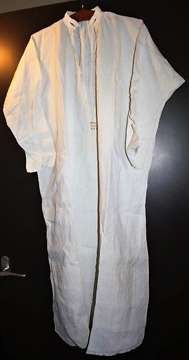 Linnen nachthemd met borduursel T*L 1763 *TL