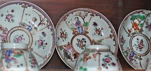 Chinees servies, polychoom gedecoreerd met mandarijnvoorstelling, 1775-1800, Qianlong periode