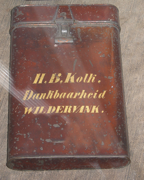 Documentenbus van H.B. Kolk, kapitein van het schip Dankbaarheid uit Wildervank.