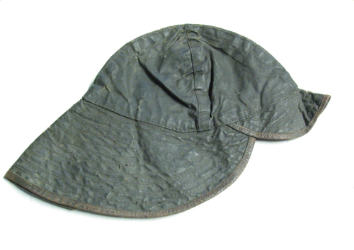 Zuidwester van donker zeildoek