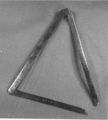 Opvouwbare winkelhaak van Franse makelij, messing 1765