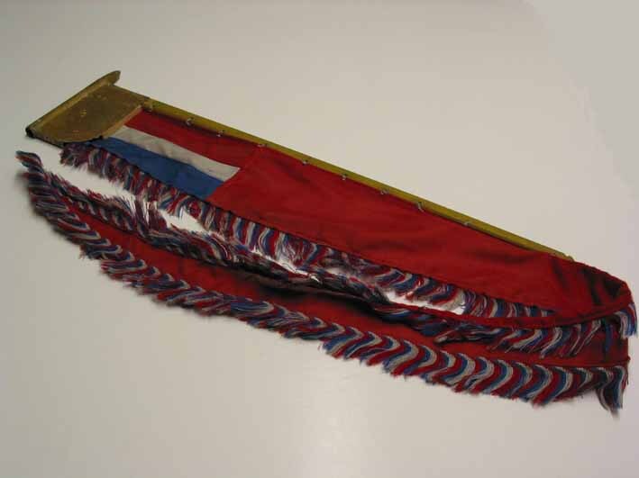 Scheerhout met vleugel en wimpel