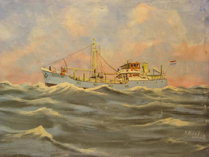 Scheepsportret van de kustvaarder 'Regeja', met hout beladen, in volle zee, olieverf op doek door K. Koster, 1935-1975.