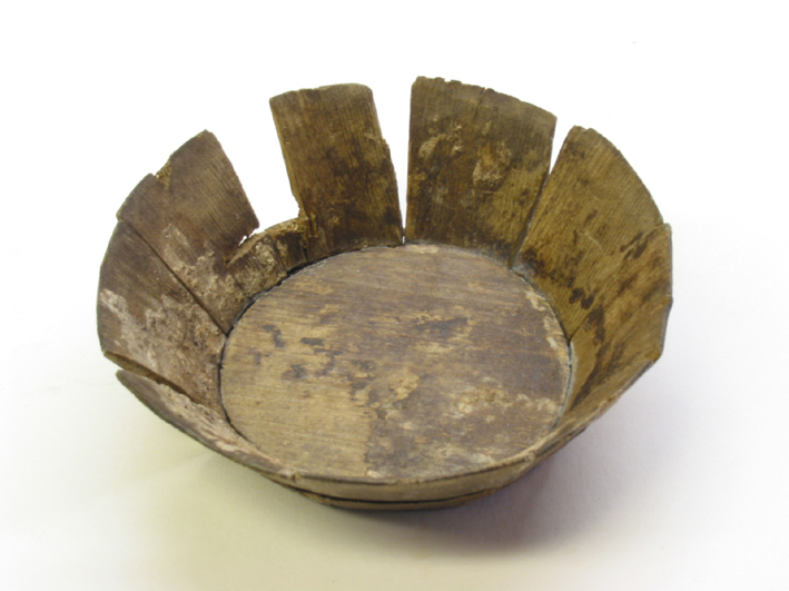 Duigenbakje van vuren duigen