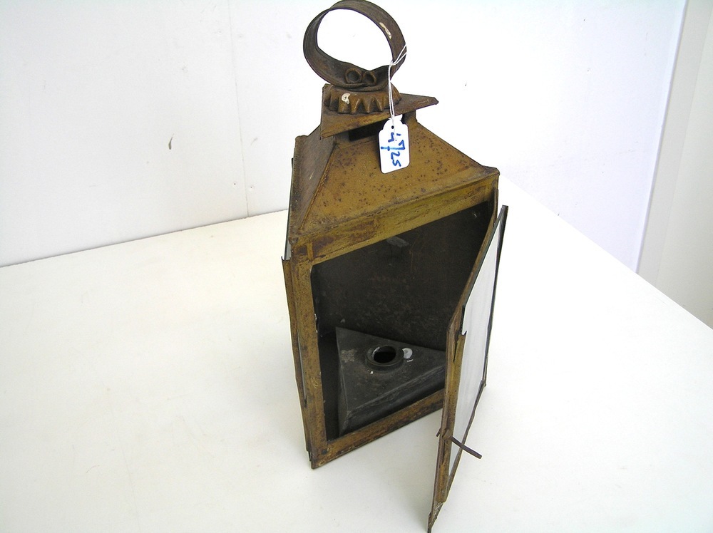 driekantige lantaarn, lantaarn