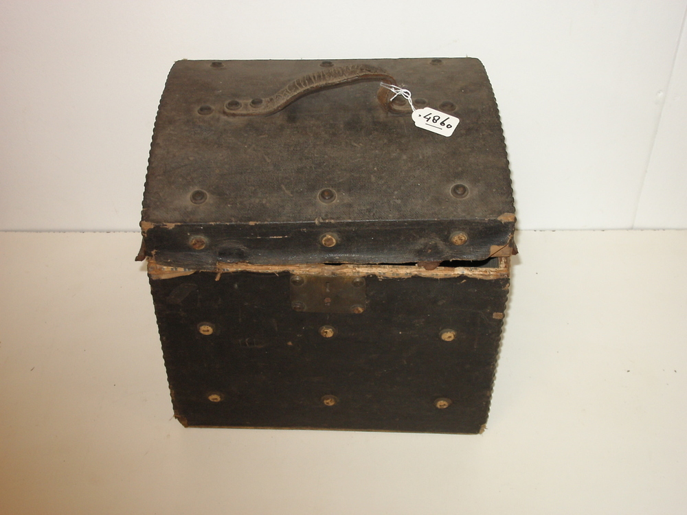 koffer, boekenkistje