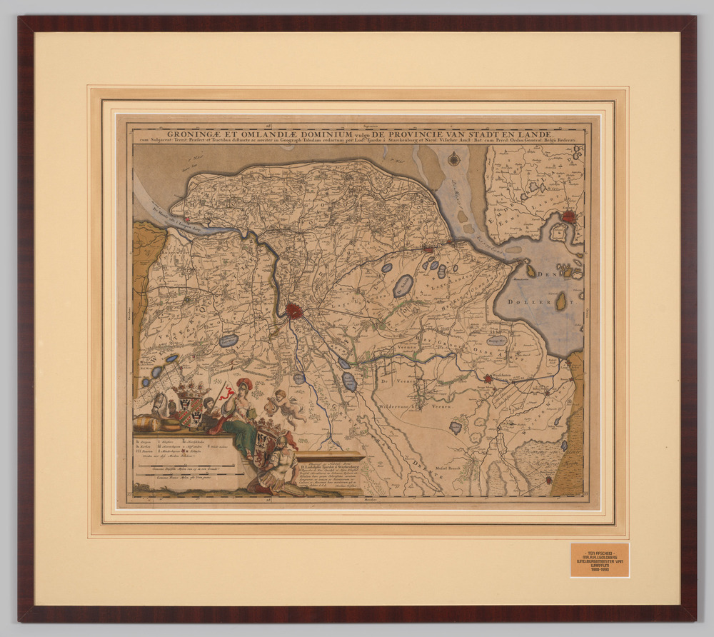 Kaart van Groningen, ingelijst, achter glas, met fraai passe-partout