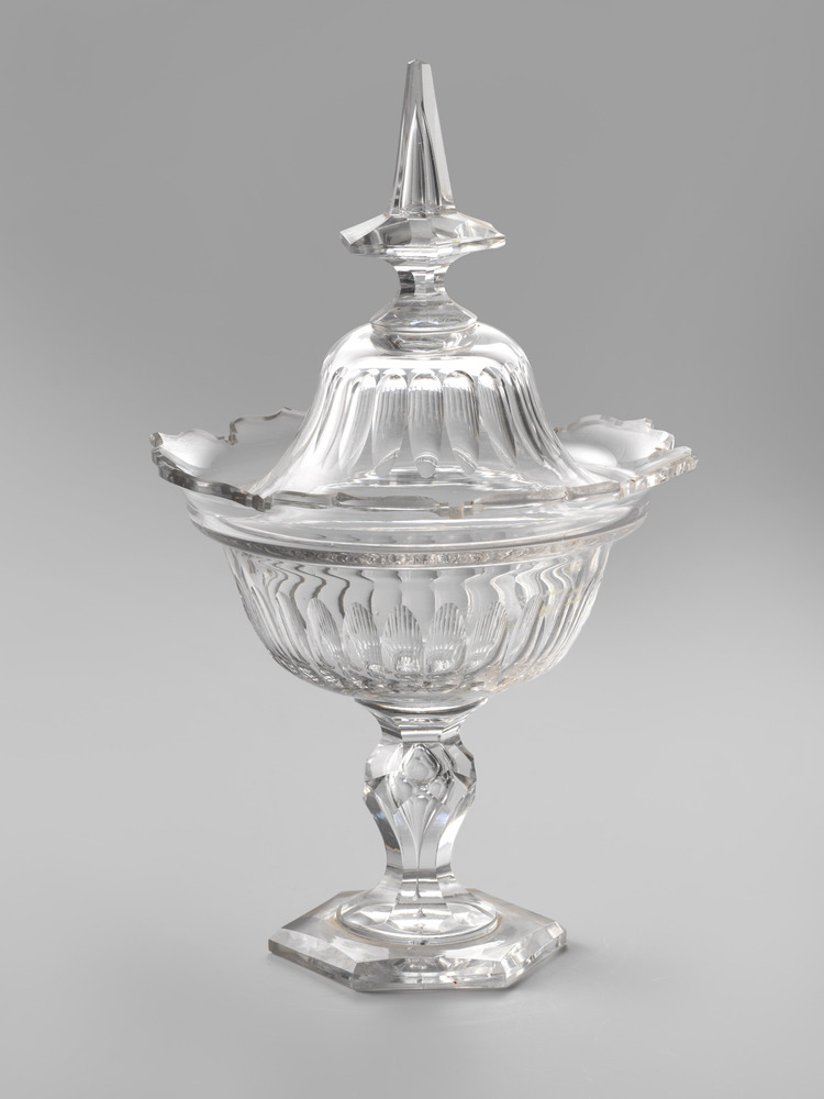 Glazen bonbonnière met deksel