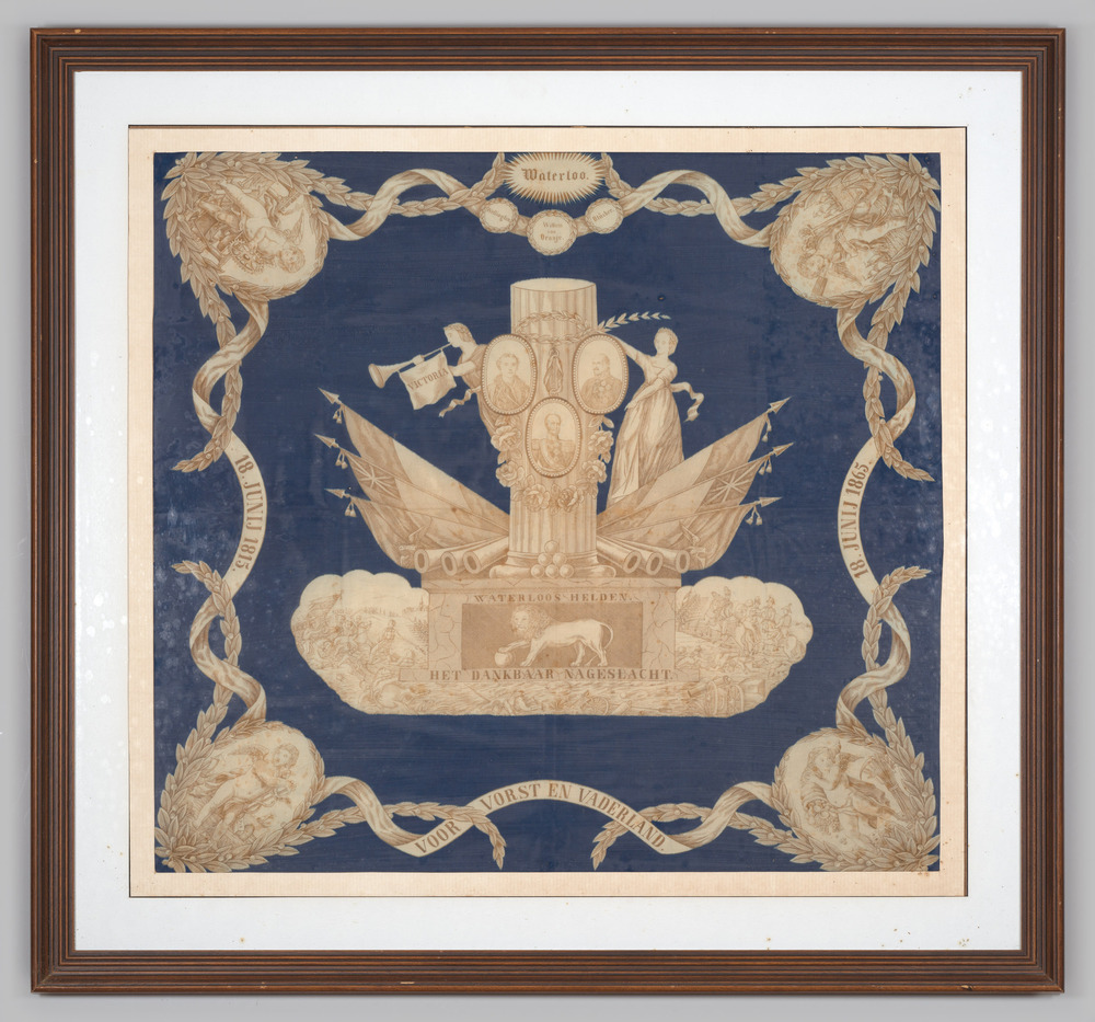 Prent, ingelijst, achter glas, in kleur, voor de herdenking van 50 jaar Slag bij Waterloo