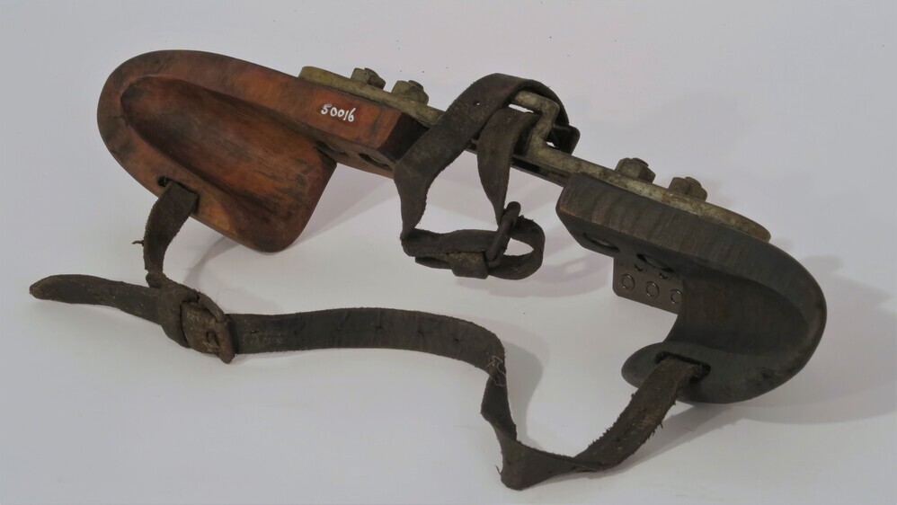 Beugel om een koehoorn te herstellen