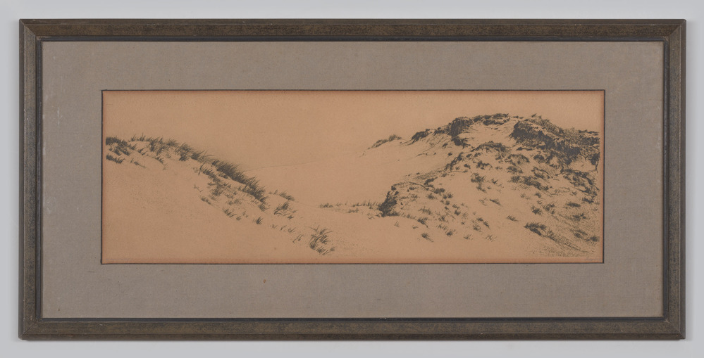 Tekening van een duintafereel, ingelijst, achter glas