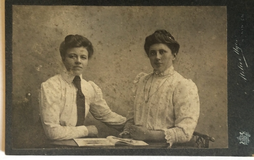 Foto van Tine Broekema en (?) Smith te Sebaldeburen