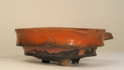 Aardewerken steelpan / grape