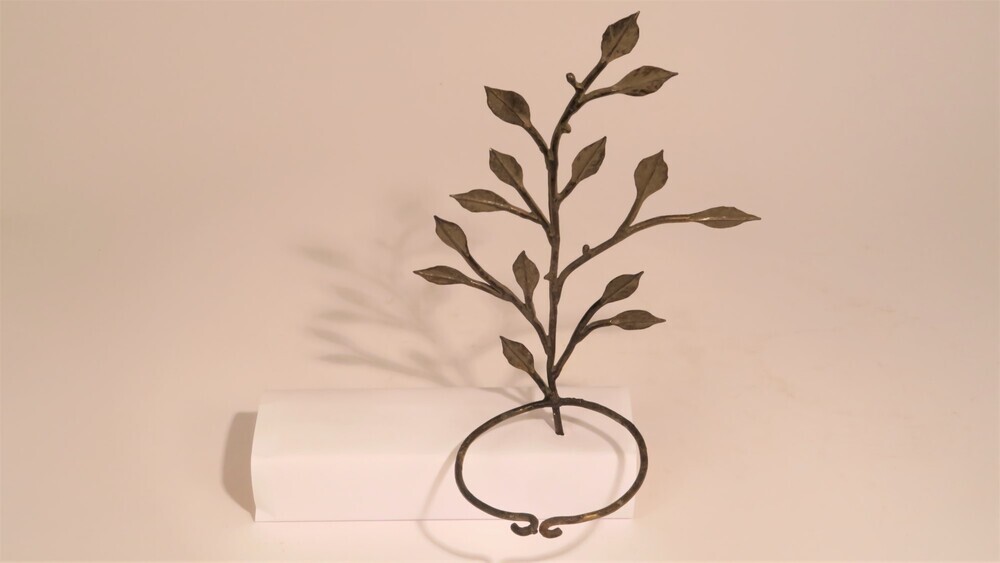 Koperen decoratie met blaadjes voor bijv. een bloempot