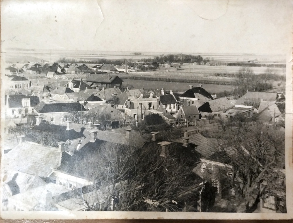 4 foto's genomen vanuit de Sebastiaankerk te Warffum.