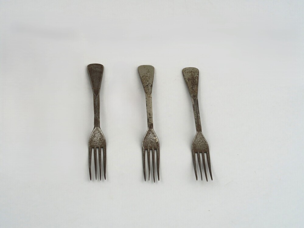 3 metalen vorken