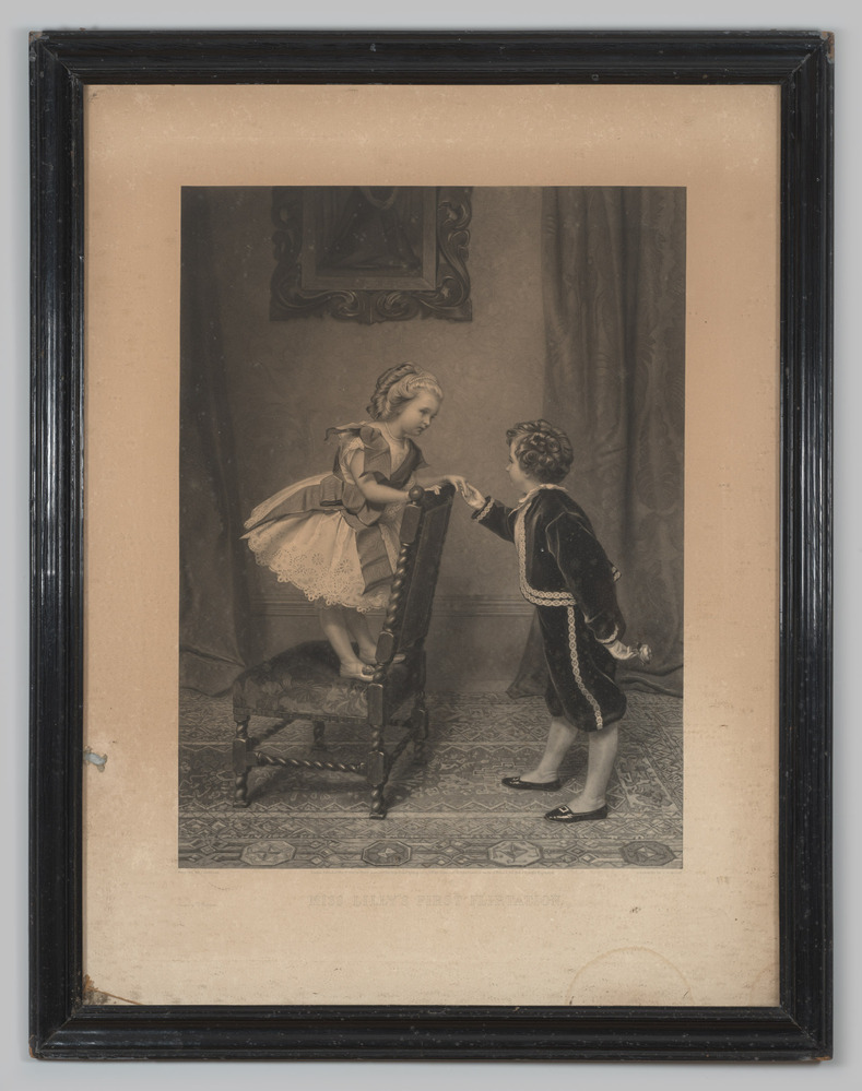 Prent, ingelijst, achter glas, voorstellende een jongetje en een meisje in galante houding en in deftige kleding