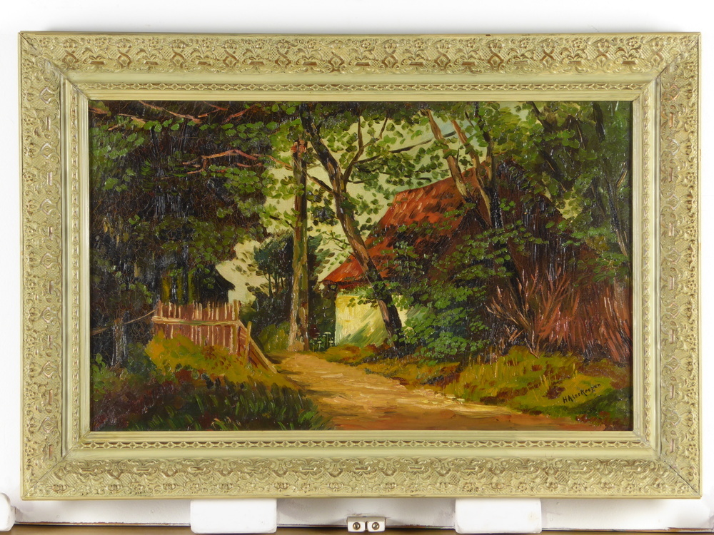 olieverfschilderij op doek in gipsen lijst met florale motieven van bijelkaar gebonden bossen bloemen afgewisseld met tegengestelde accolades, met afbeelding achterkant van een boerderij met zandpad en tuinhek, rechtsonder gesigneerd H.A. Ter Reegen, geen datum