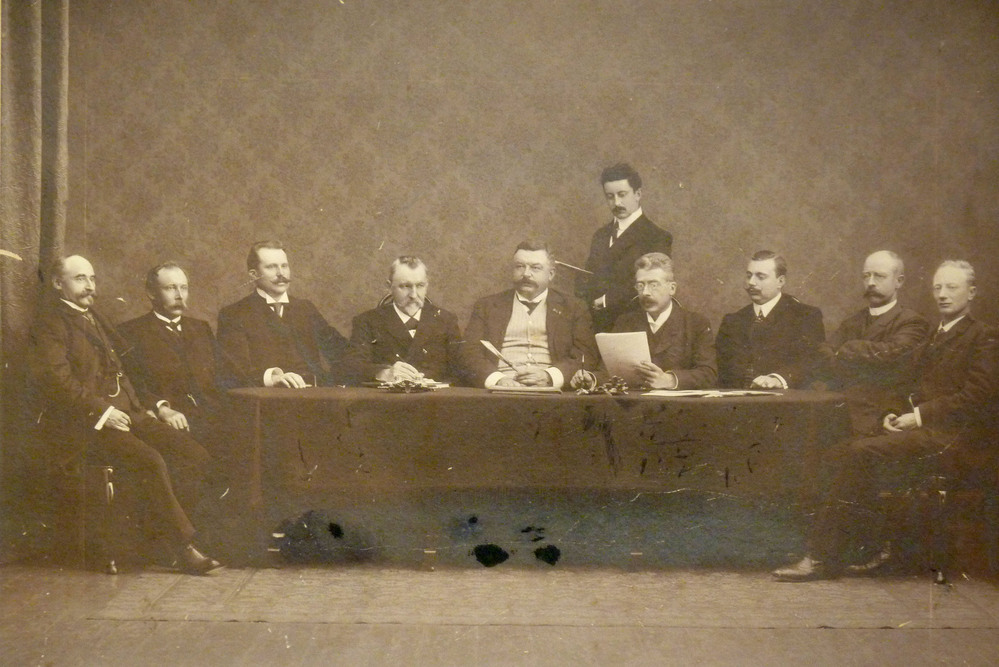 Directie van W.A.Scholten's Aardappelzetmeelfabrieken.Ongeveer 1900.