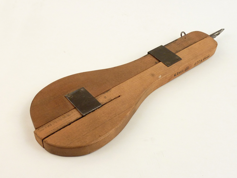 halfautomatische haak voor het lusknopen van tapijten