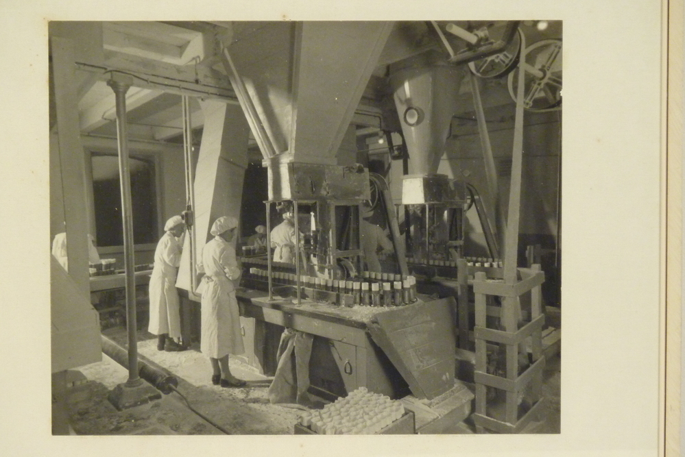 Fabriek Motke te Zuidbroek , meelpakkerij