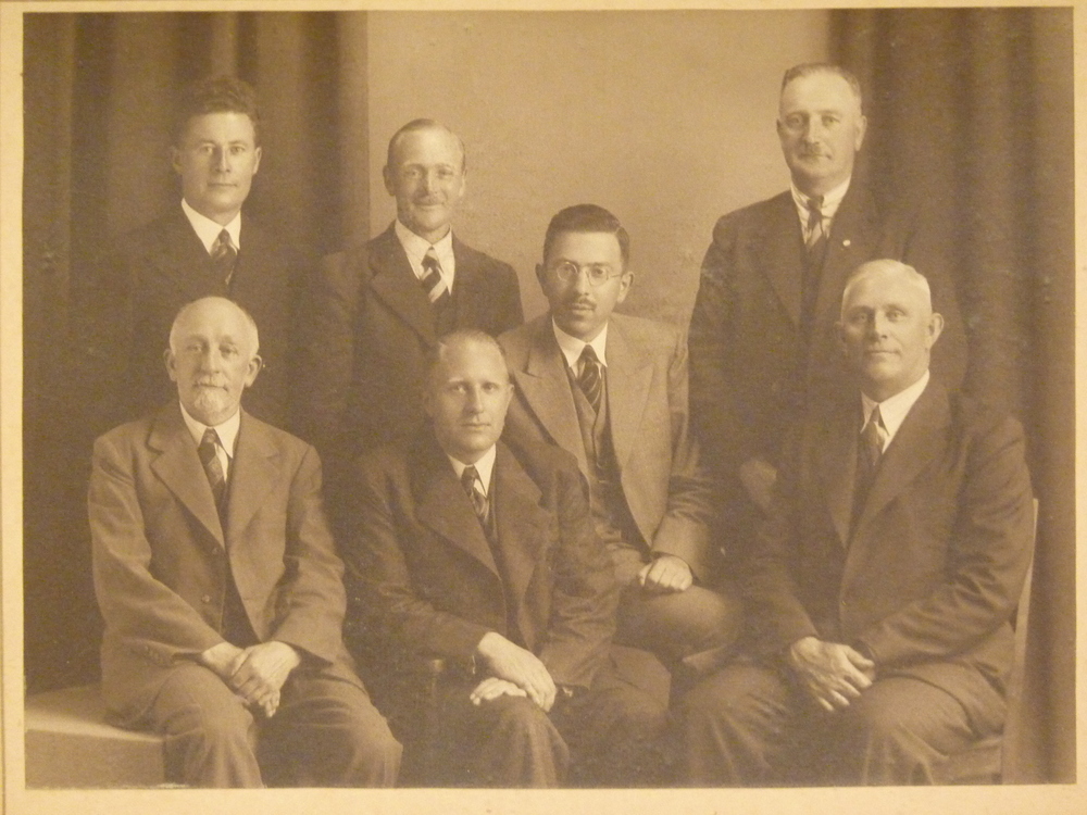 bestuur Sociaal Democratische Arbeiders Partij  Afdeling Veendam / afscheid r v d wijk