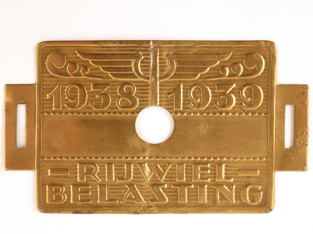 messing fietsplaat met inscriptie 1938 1939 rijwielbelasting
