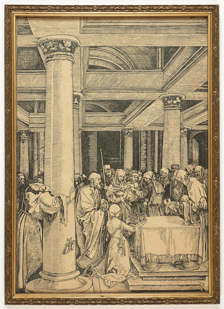 mensen bij tafel in gebouw met pilaren