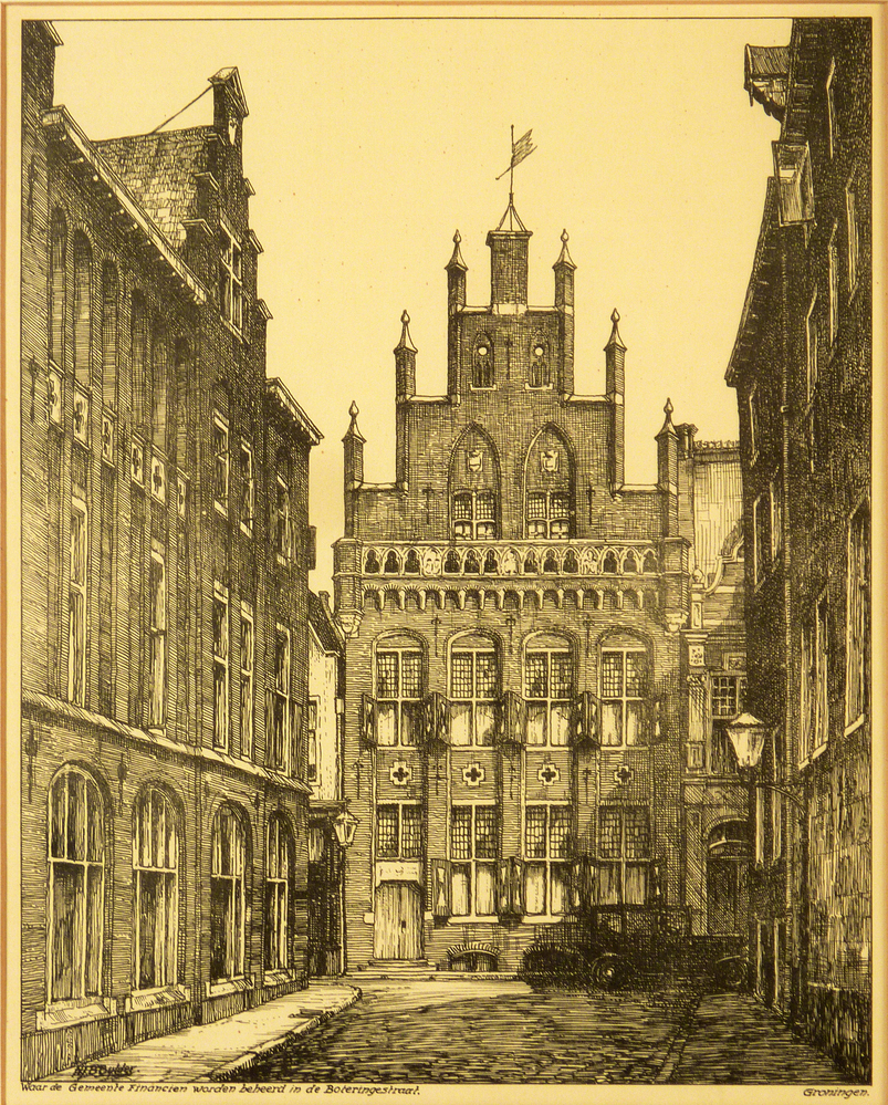 rechthoekige papieren tekening met opdruk N.J.B.Bulder waar de gemeente financien worden beheert in de Boteringestraat Groningen, afbeelding inkijkje in een hofje met gebouwen en geparkeerde auto, 1 van de 12 pentekeningen die de Gemeente Groningen uitgaf in 1927 toen Groningen haar 100.000 inwoner ontving.