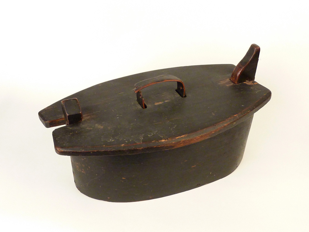 ovale groene houten kist zonder opdruk