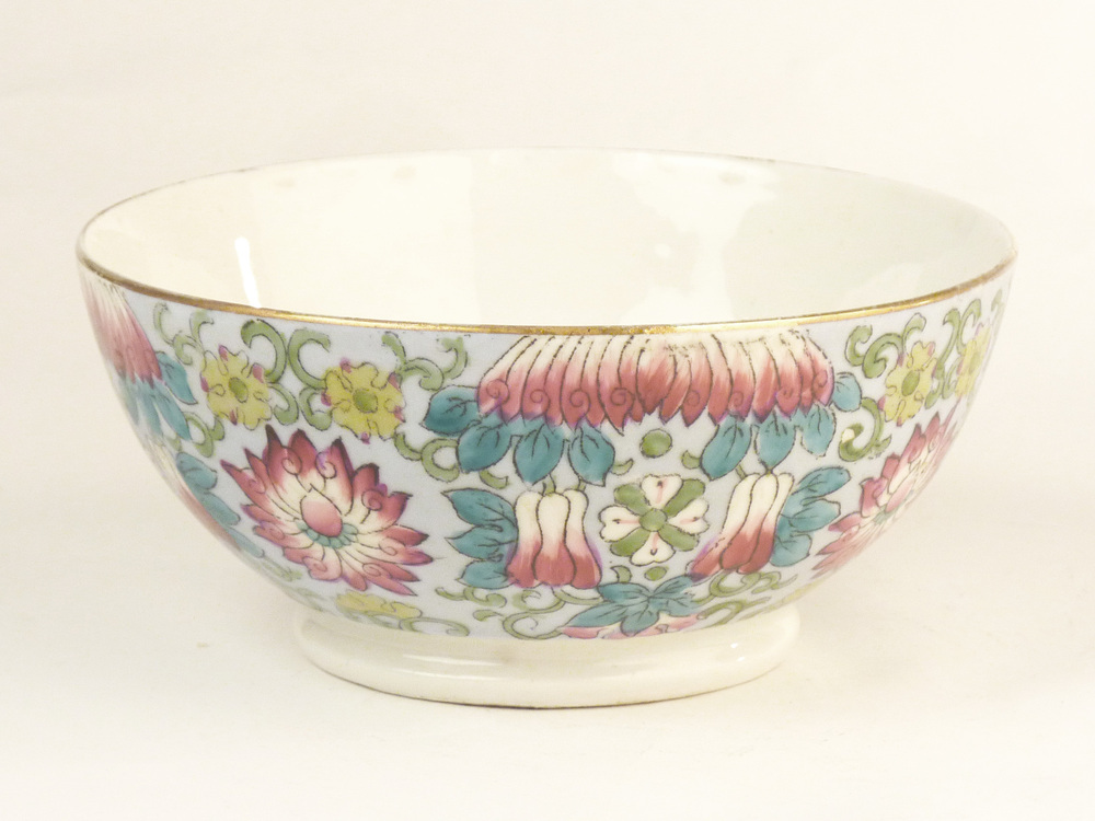 porseleinen kom met Chia Cheng decoratie