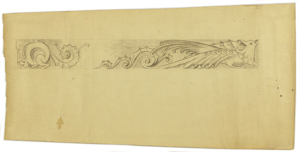 sierlijst met daarop 2 fantasiebeesten, lijkt op een eekhoorn en een pauw