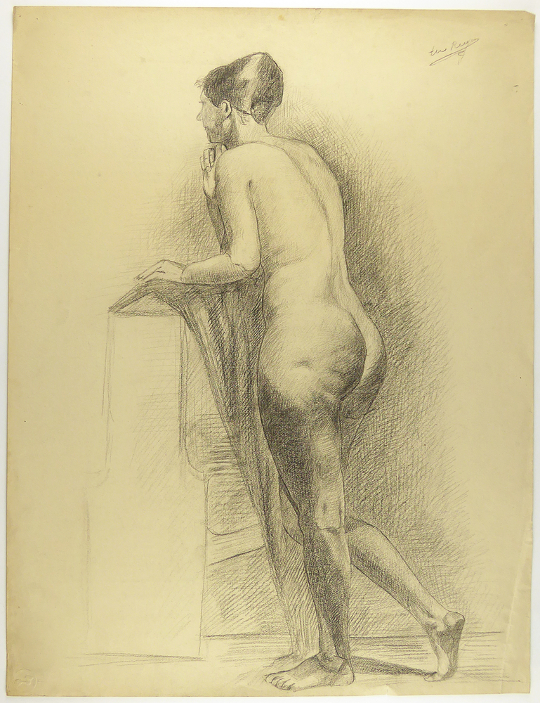 naakte vrouw die met de linkerarm op een stander rust, de rechterarm onder de kin