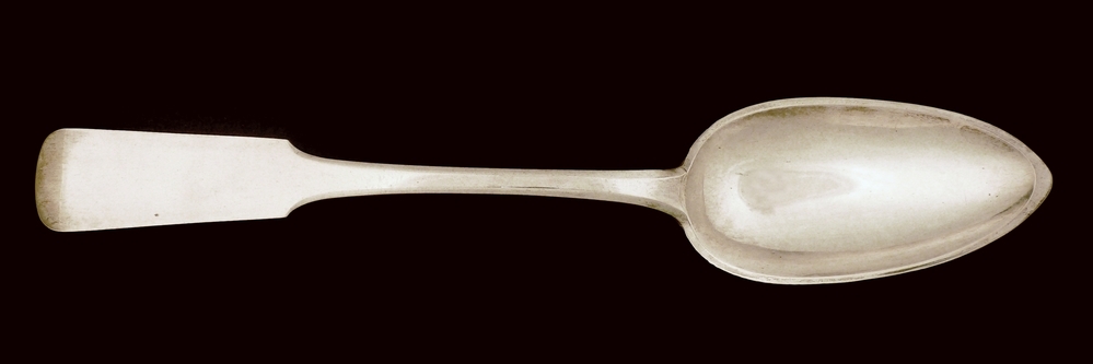 zilveren oostzeelepel met spatelvormige steel en inscriptie 12 IFK & Co E