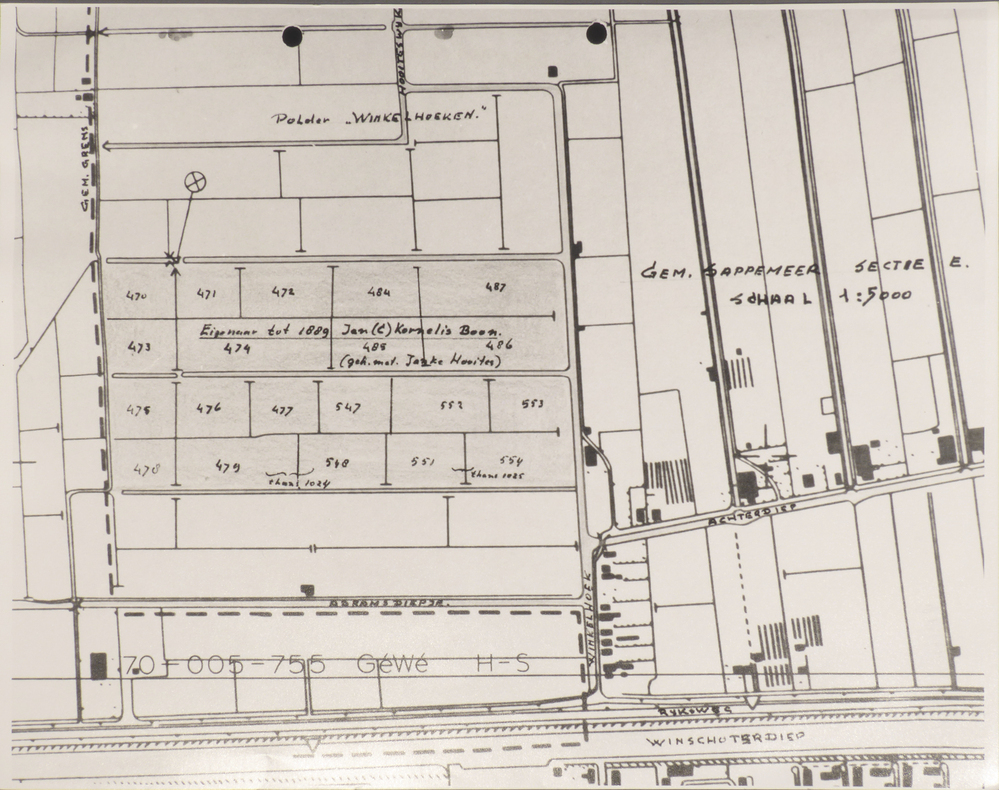 foto van een kadasterkaart met daarop ligging aardappelmeelfabriek van J.K.Boon te Sappemeer, Gemeente Sappemeer, sectie E schaal 1 a 5000