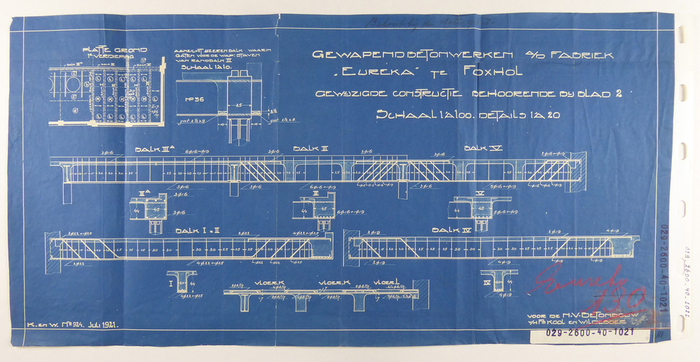blauwe kleurige rechthoekige papier met boven witte opdruk Gewapend Betonwerken a/d fabriek Eureka te Foxhol behoorende bij blad 2 schaal 1 a 100 details 1 a 20 juli 1921