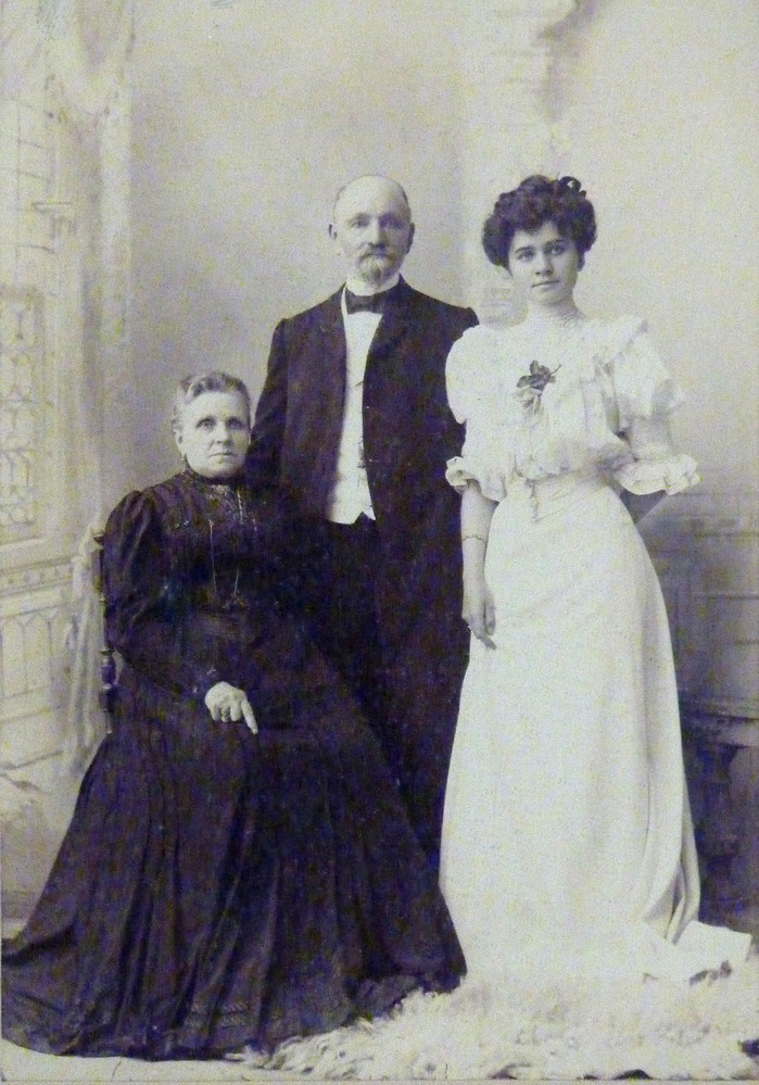 Derk Boer Boscher en Annechien van Linge en Annie van Heijningen Bosch