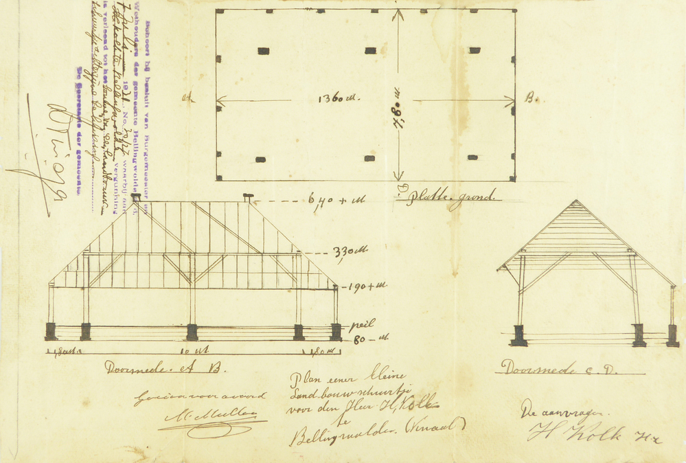 wit stuk karton met afbeelding van een schuur en links in paarse inkt stempel met toegevoegd geschreven tekst: behoort bij besluit van Burgemeester en Wethouders der gemeente Bellingwolde d.d. 7 juli 1931 No 30/27 waarbij aan H.Kolk te Bellingwolde vergunning is verleend voor het bouwen van een landbouwschuurtje achterzijde behuizing de secretarie der gemeente